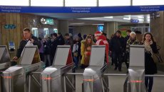 Станция метро Петроградская. Архивное фото Станция метро Петроградская. Архивное фото