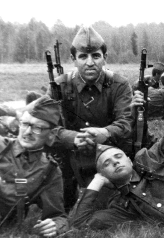 Жизнь в мундире: где и как известные томичи отдавали долг Родине Жизнь в мундире: где и как известные томичи отдавали долг Родине