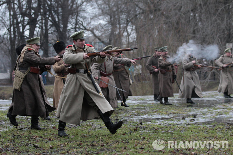 Военно-исторический фестиваль Три эпохи в Петербурге Военно-исторический фестиваль Три эпохи в Петербурге