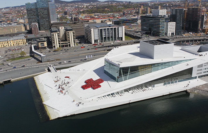 Театр Оперы в Осло (Oslo Opera House), одно из самых энергоэффективных зданий Норвегии. Театр Оперы в Осло (Oslo Opera House), одно из самых энергоэффективных зданий Норвегии.