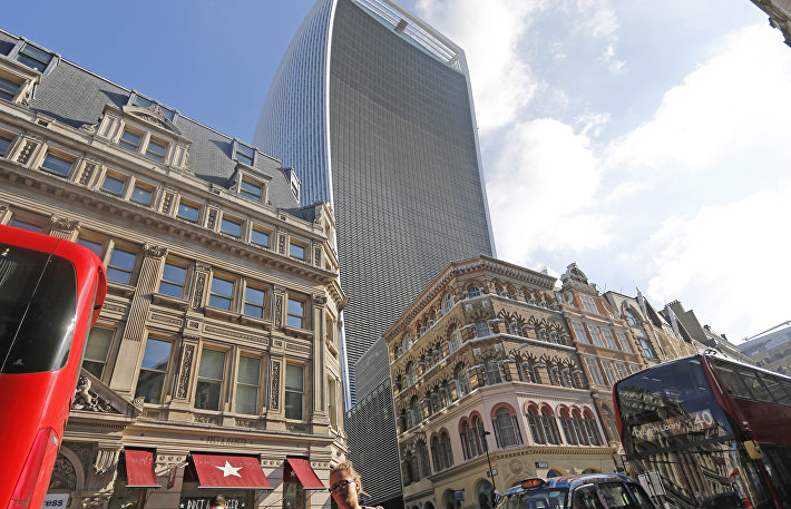 London's Walkie Talkie building London's Walkie Talkie building